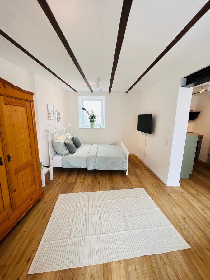 Restaurierter Altbau Mit Privatem Innenhof & Parkplatz Grossfischlingen Exterior foto